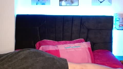 pearlatin online show from December 2024 01:34:01 AM