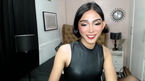 Pearl online show from February 2025 03:01:02 AM