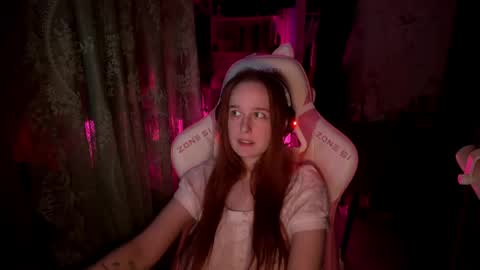 Snapshot of pearlprincess_ chatting on May 2026 10:00:01 AM Adelina online show from May 2026 10:00:01 AM
