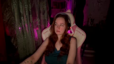 Snapshot of pearlprincess_ chatting on May 2026 07:36:02 AM Adelina online show from May 2026 07:36:02 AM