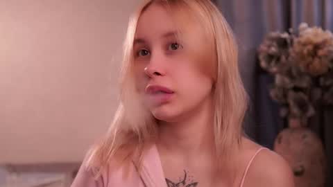 Lily online show from May 2026 04:18:01 AM