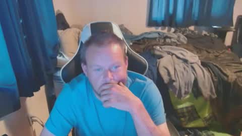 pecker40 online show from December 2024 06:41:01 PM