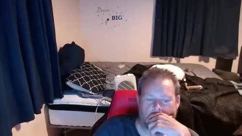 pecker40 online show from October 2025 05:04:02 AM