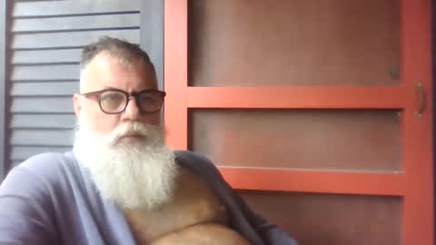 Snapshot of pecos8686 chatting on May 2026 02:33:01 PM pecos8686 online show from May 2026 02:33:01 PM