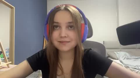 Snapshot of peepapa chatting on July 2026 07:42:02 PM Luna Vale online show from July 2026 07:42:02 PM