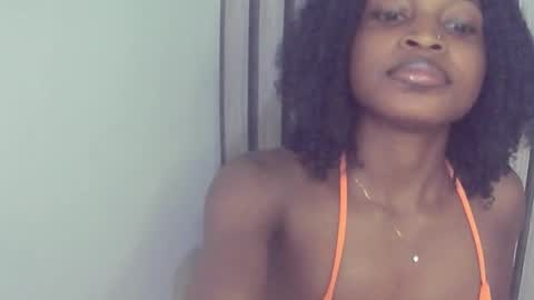 Lizzy online show from October 2025 01:53:01 PM