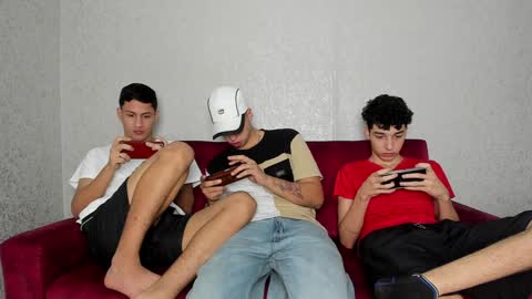 CAIN-19  ALLEN-18 RONALD-18 AUSTIN-18 MOD DANTE online show from December 2024 03:26:02 AM