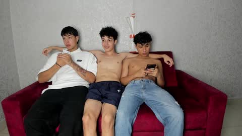 CAIN-19  ALLEN-18 RONALD-18 AUSTIN-18 MOD DANTE online show from January 2025 03:35:01 AM