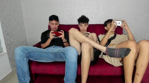 CAIN-19  ALLEN-18 RONALD-18 AUSTIN-18 MOD DANTE online show from January 2025 08:54:01 PM