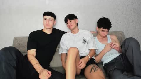 CAIN-19  ALLEN-18 RONALD-18 AUSTIN-18 MOD DANTE online show from October 2025 07:45:01 PM