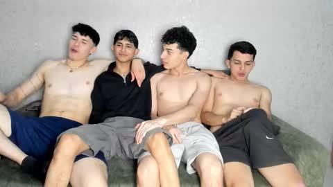Snapshot of pelusos_mens chatting on February 2026 07:07:01 PM CAIN-19 ALLEN-18 RONALD-18 AUSTIN-18 MOD DANTE online show from February 2026 07:07:01 PM