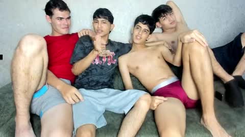 Snapshot of pelusos_mens chatting on April 2026 07:42:01 PM CAIN-19 ALLEN-18 RONALD-18 AUSTIN-18 MOD DANTE online show from April 2026 07:42:01 PM