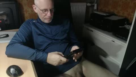 Pemue65 online show from December 2025 06:20:02 AM