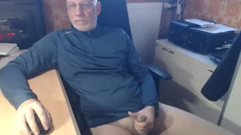 Snapshot of pemue65 chatting on February 2026 07:56:01 AM Pemue65 online show from February 2026 07:56:01 AM