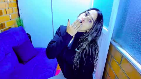 Penelope online show from February 2025 12:04:01 AM