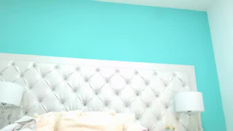 Penelope Laurent online show from October 2025 12:50:01 PM