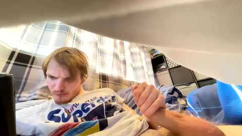 Penguin online show from September 2025 05:12:02 PM