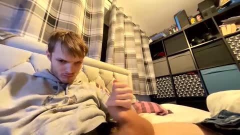 Penguin online show from December 2025 01:13:02 AM