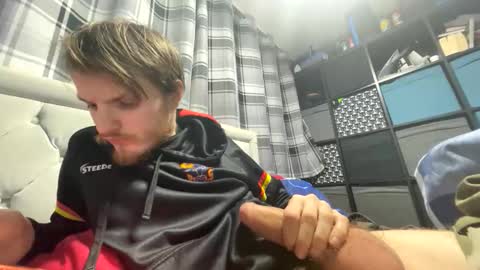 Penguin online show from March 2026 12:46:02 AM