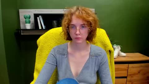 Snapshot of penny_lust chatting on September 2025 06:28:02 AM Penny online show from September 2025 06:28:02 AM