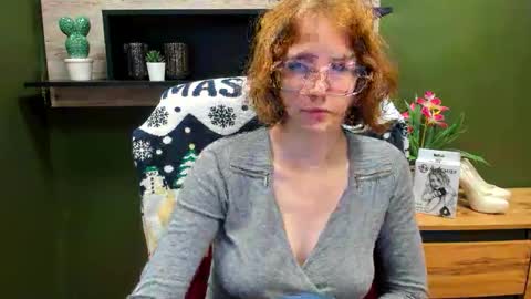 Snapshot of penny_lust chatting on October 2025 06:21:02 AM Penny online show from October 2025 06:21:02 AM