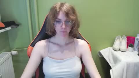 Snapshot of penny_lust chatting on November 2025 07:30:01 AM Penny online show from November 2025 07:30:01 AM