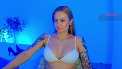 Snapshot of pennyy__ chatting on June 2026 08:45:02 PM Hi Im Penelope better vibrations 1111 online show from June 2026 08:45:02 PM