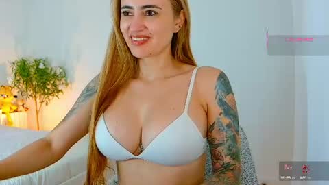 Snapshot of pennyy__ chatting on July 2026 10:45:01 AM Hi Im Penelope better vibrations 1111 online show from July 2026 10:45:01 AM