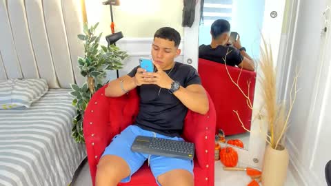 percy_god online show from October 2025 07:09:02 PM