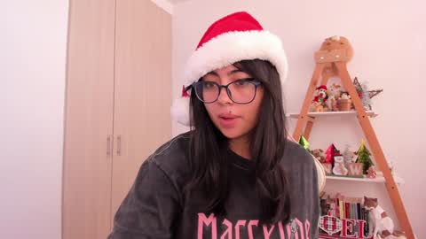 Sarah Ana Banana online show from December 2024 02:28:02 PM