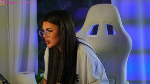 Dee online show from January 2025 08:30:02 AM