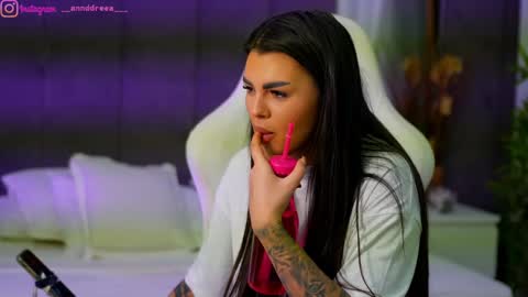 Dee online show from October 2025 03:31:02 PM