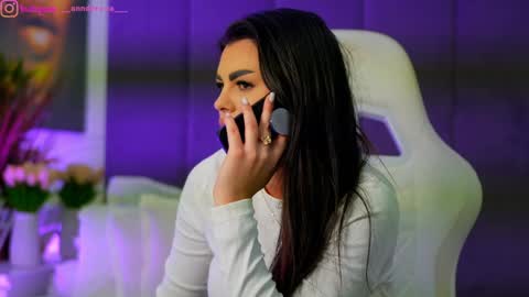 Dee online show from November 2025 02:21:01 PM