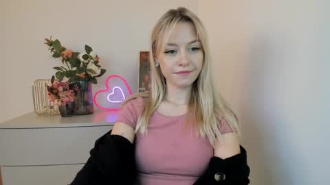 Cindy online show from December 2024 09:27:02 AM