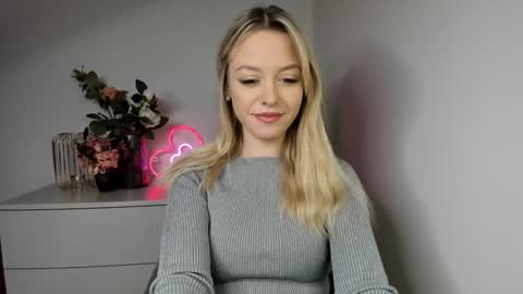 Cindy online show from December 2024 07:11:02 AM