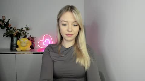 Cindy online show from February 2025 06:24:01 AM