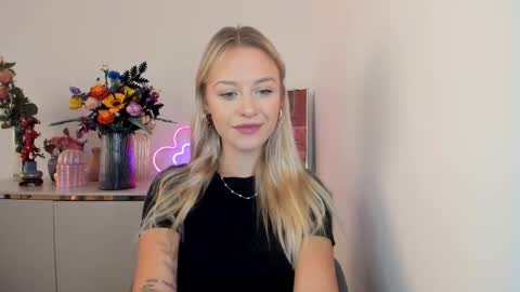 Cindy online show from September 2025 05:32:01 AM