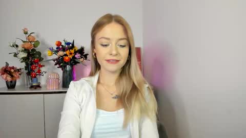 Cindy online show from November 2025 07:18:02 AM