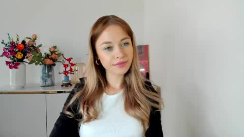 Cindy online show from March 2026 06:41:03 AM