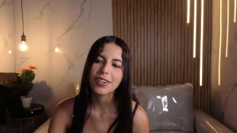Snapshot of perla_lovely chatting on May 2026 12:43:02 PM perla_lovely online show from May 2026 12:43:02 PM
