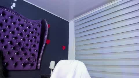 Perla online show from March 2025 03:24:01 AM