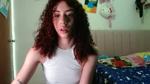 perlaweb_09 online show from October 2025 12:36:01 AM