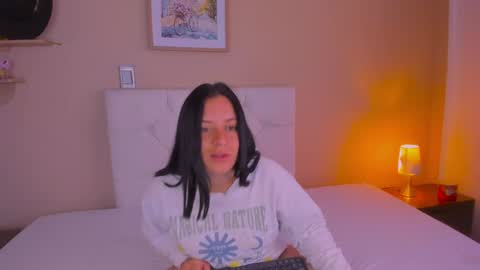Snapshot of persefone_saira chatting on April 2026 12:52:02 PM Marie online show from April 2026 12:52:02 PM