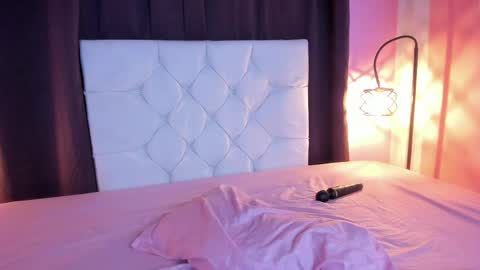 Snapshot of persefone_saira chatting on May 2026 01:40:02 PM Marie online show from May 2026 01:40:02 PM