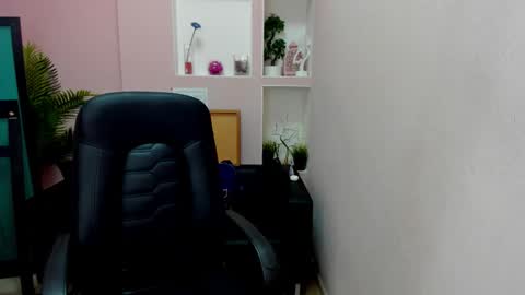 horror flying on the wings of the night.... online show from January 2026 03:50:02 PM