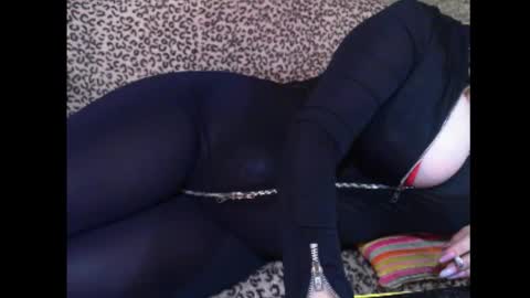 Lady K online show from October 2025 10:32:02 PM