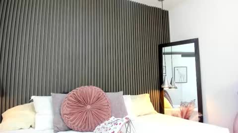 Lizza online show from September 2025 11:24:01 AM