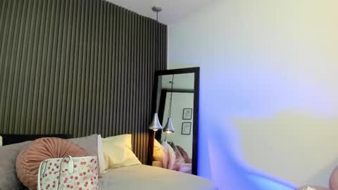 Lizza online show from October 2025 11:40:02 AM