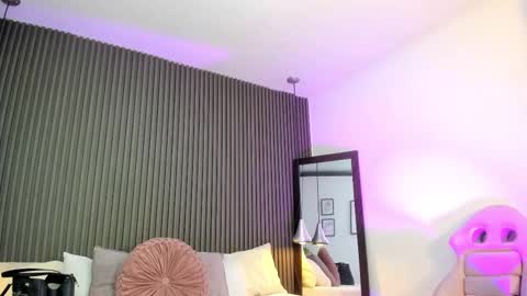 Lizza online show from November 2025 10:51:02 AM