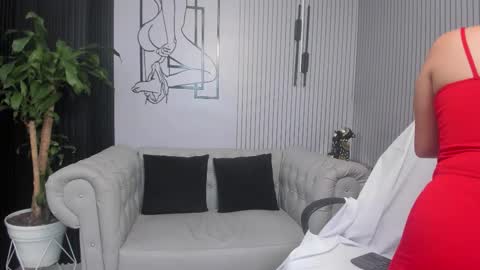 Mia online show from February 2026 05:39:02 PM